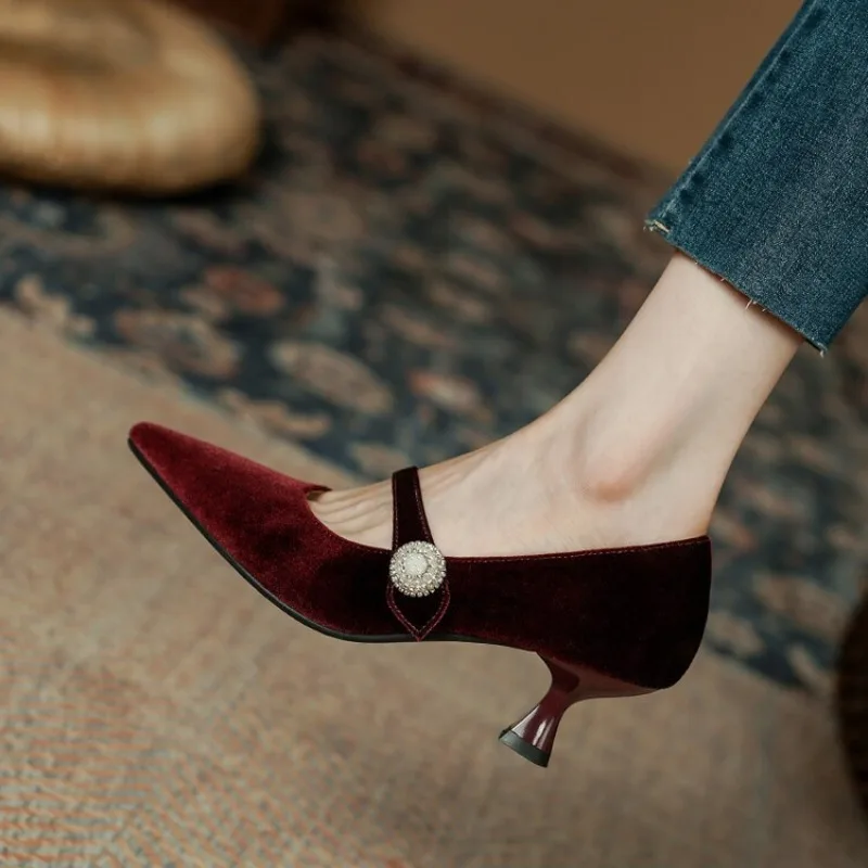 Vintage Fashion Heels - Wijnrode Mary Jane schoenen met puntige