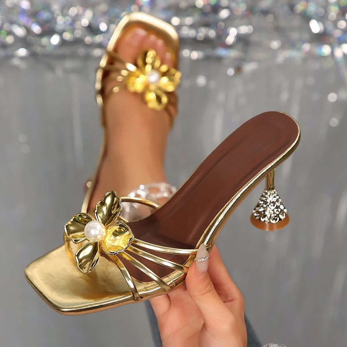 Vintage Fashion Heels - Vintage metalen bloem kristallen conushak sandalen
