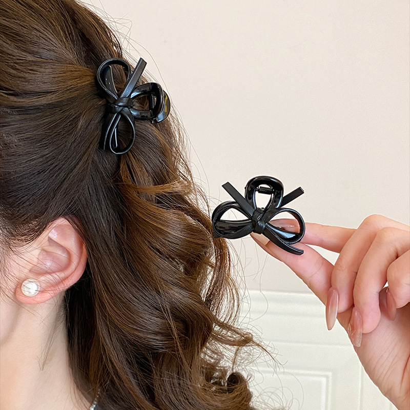 Vintage Fashion Ornaments - Vintage lederen strik kleine haarklauw voor