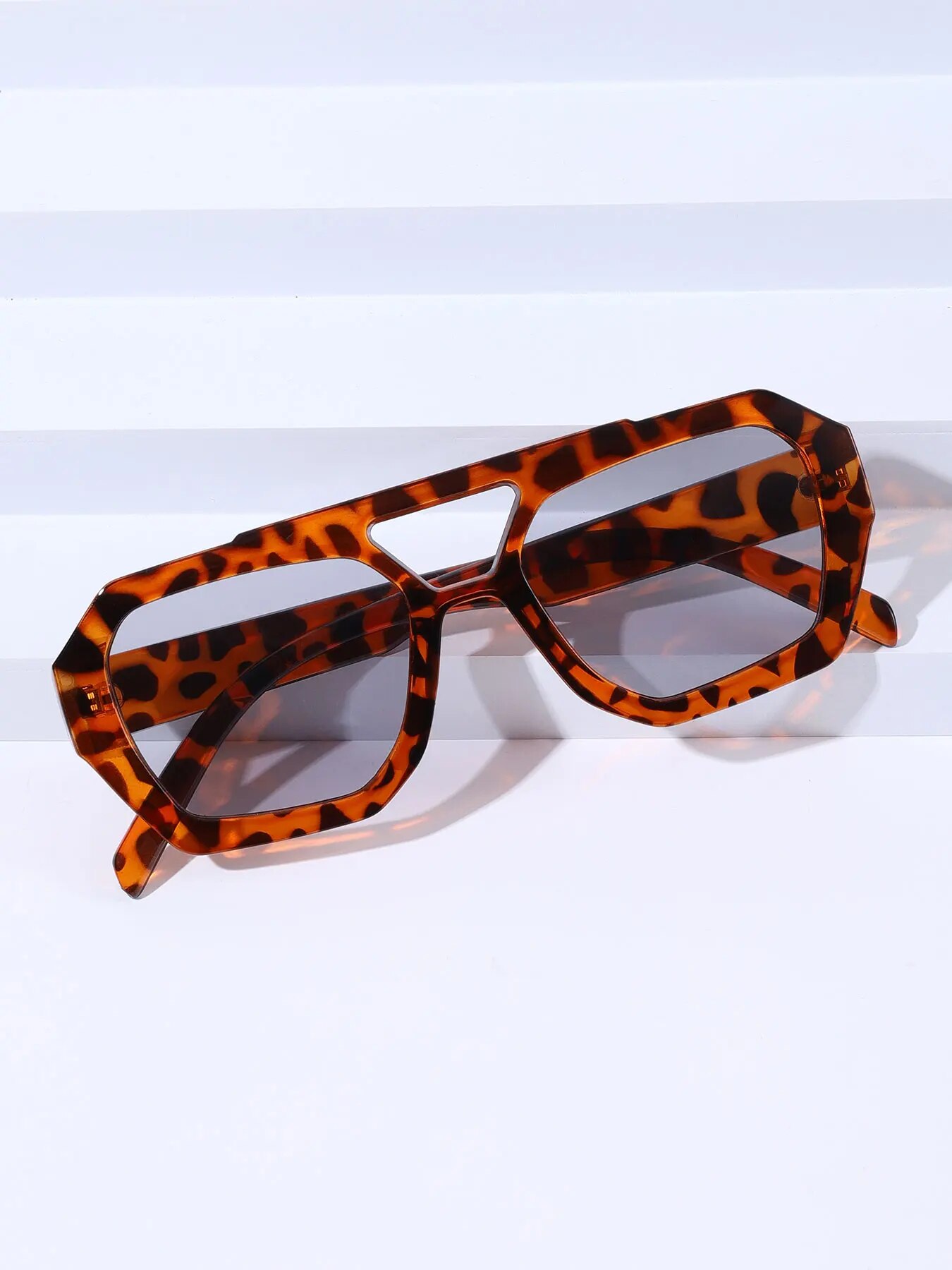 Mode Vintage Vierkante Onregel - Vintage Fashion Luxury recensie en prijs